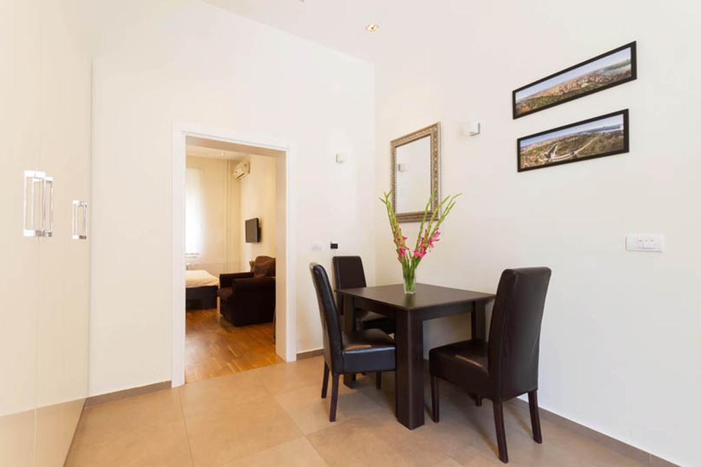 בלגרד City Break Apartments Chic And Luxury מראה חיצוני תמונה